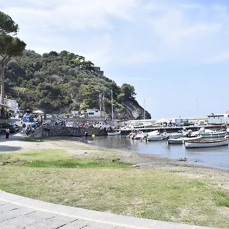 Bed and Breakfast Relais Il Pennino 4*