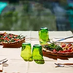 Relais Il Pennino ماسّا لوبْرينسِ