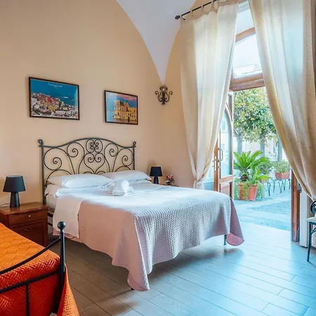 Relais Il Pennino Nocleg ze śniadaniem Massa Lubrense