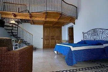 Relais Il Pennino 2* Масса-Лубренсе